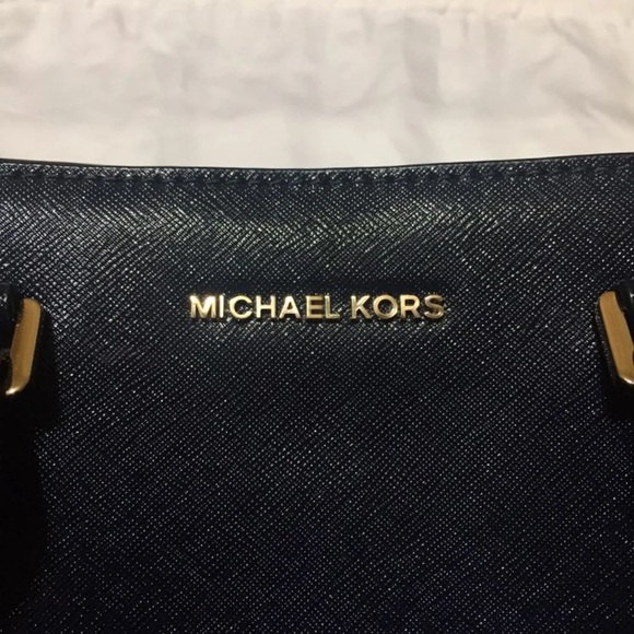 Michael Kors handbag - Picture 2 of 7
